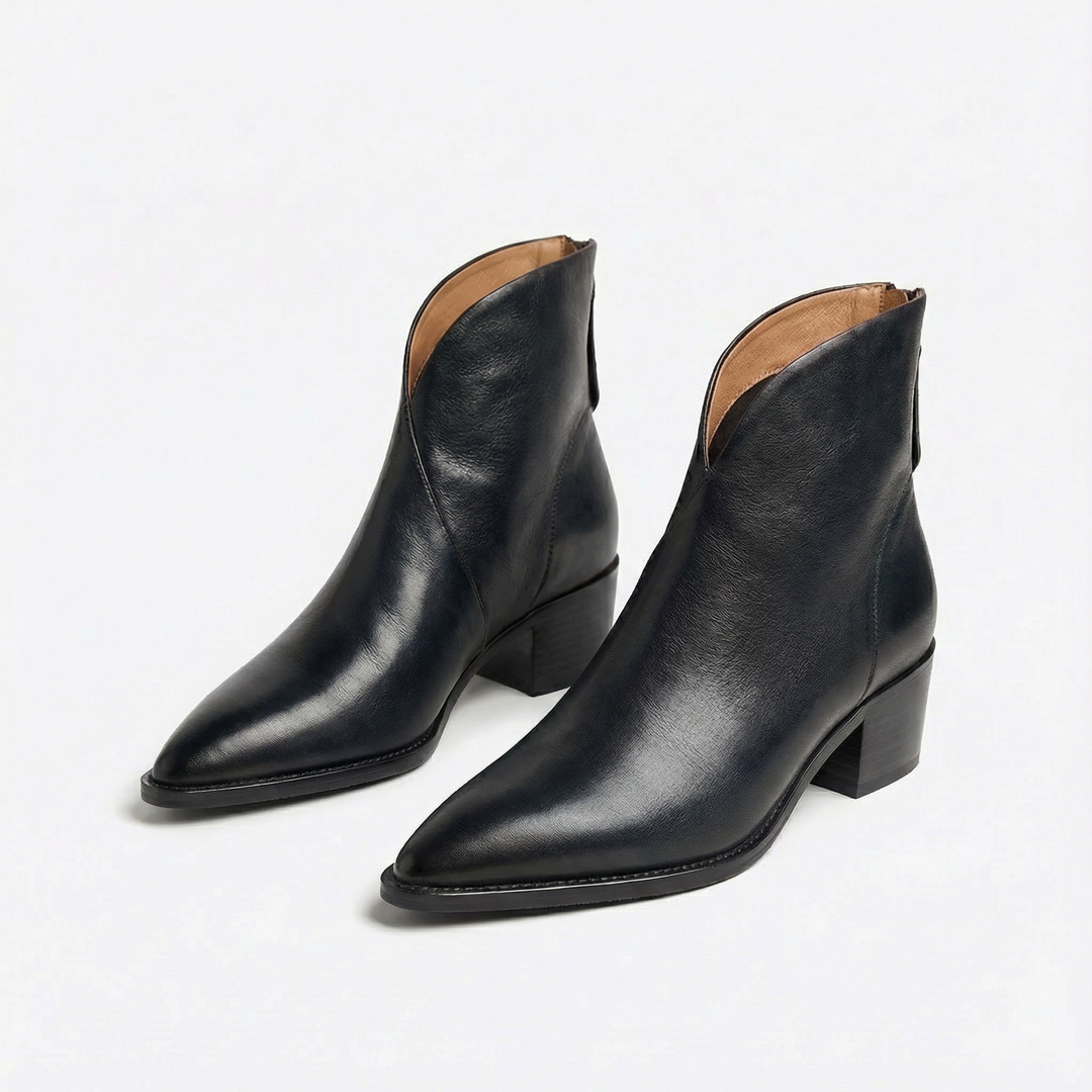 Amelia | Women&
