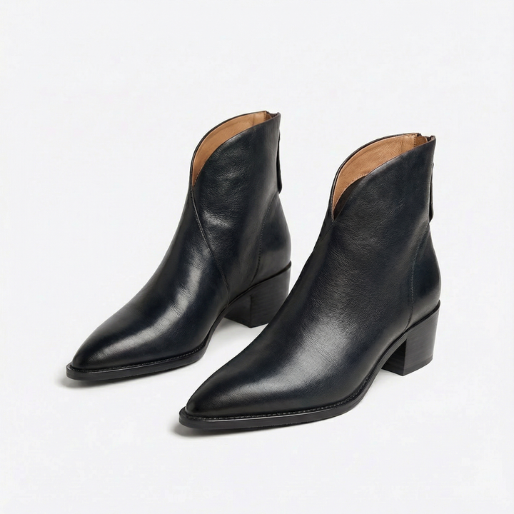Amelia | Women&