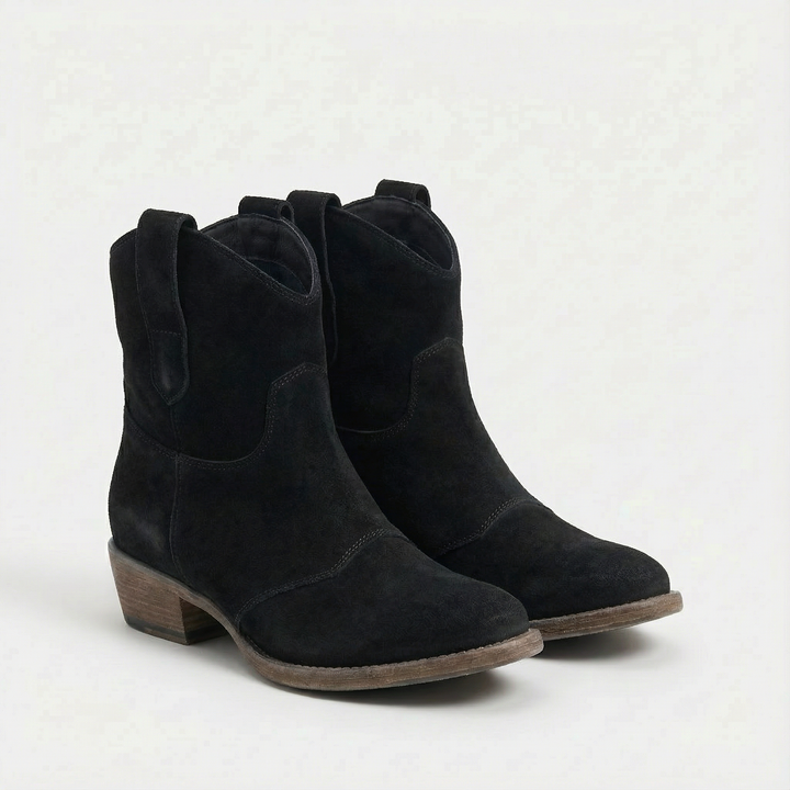 Amelia | Women&