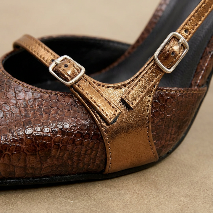 Amelia | Women&