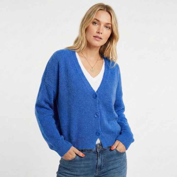 Amelia | Women&