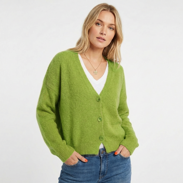 Amelia | Women&